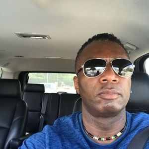 Meet your Posher, Larry